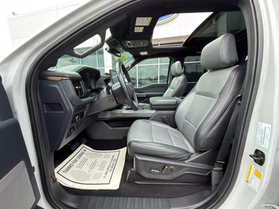 2024 Ford F-150 Lightning LARIAT