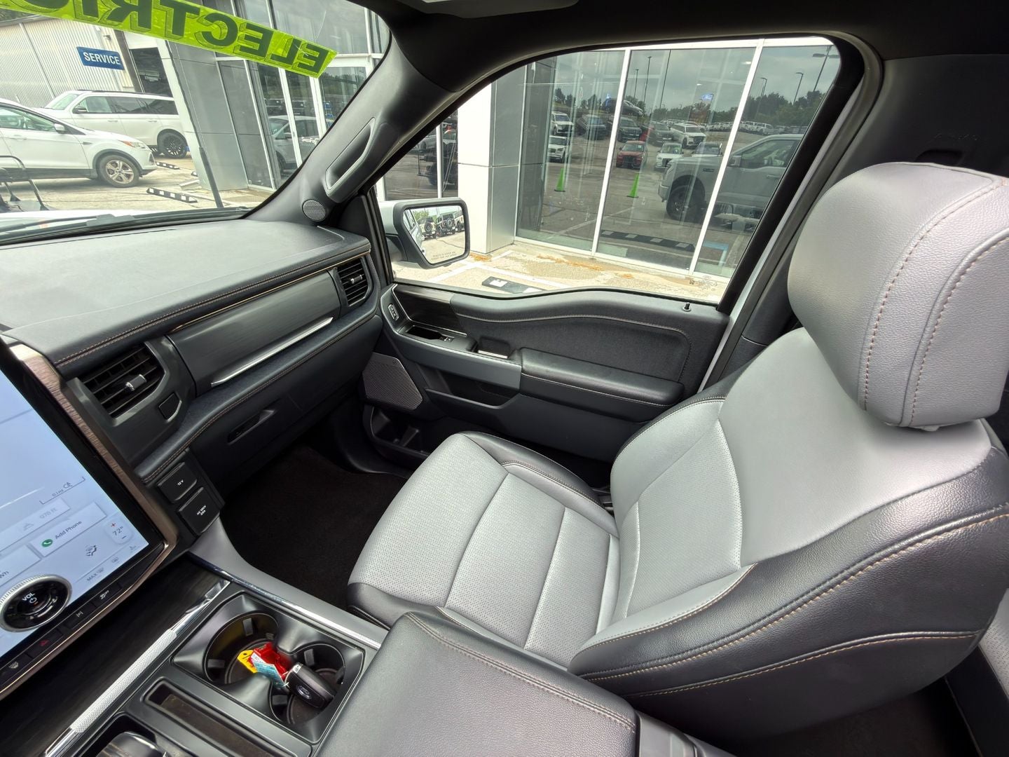2024 Ford F-150 Lightning LARIAT