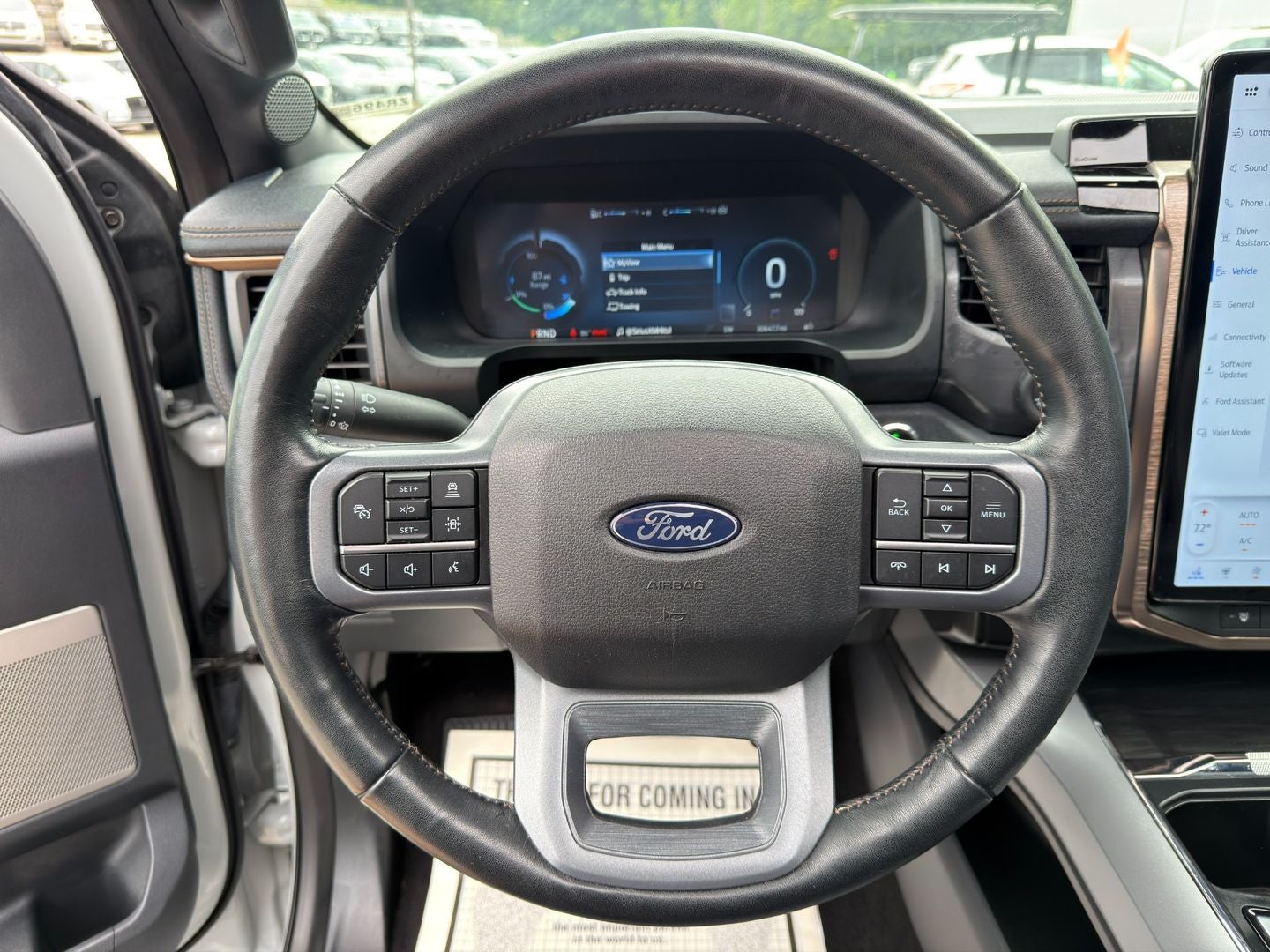 2024 Ford F-150 Lightning LARIAT