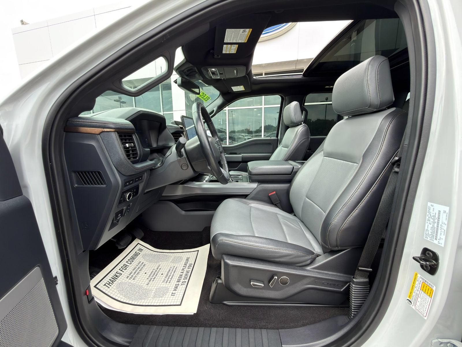 2024 Ford F-150 Lightning LARIAT