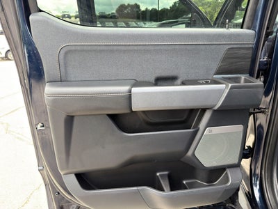 2024 Ford F-150 Lightning LARIAT