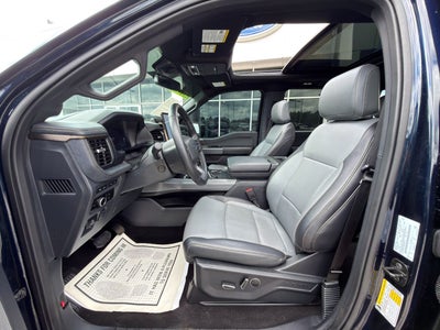 2024 Ford F-150 Lightning LARIAT