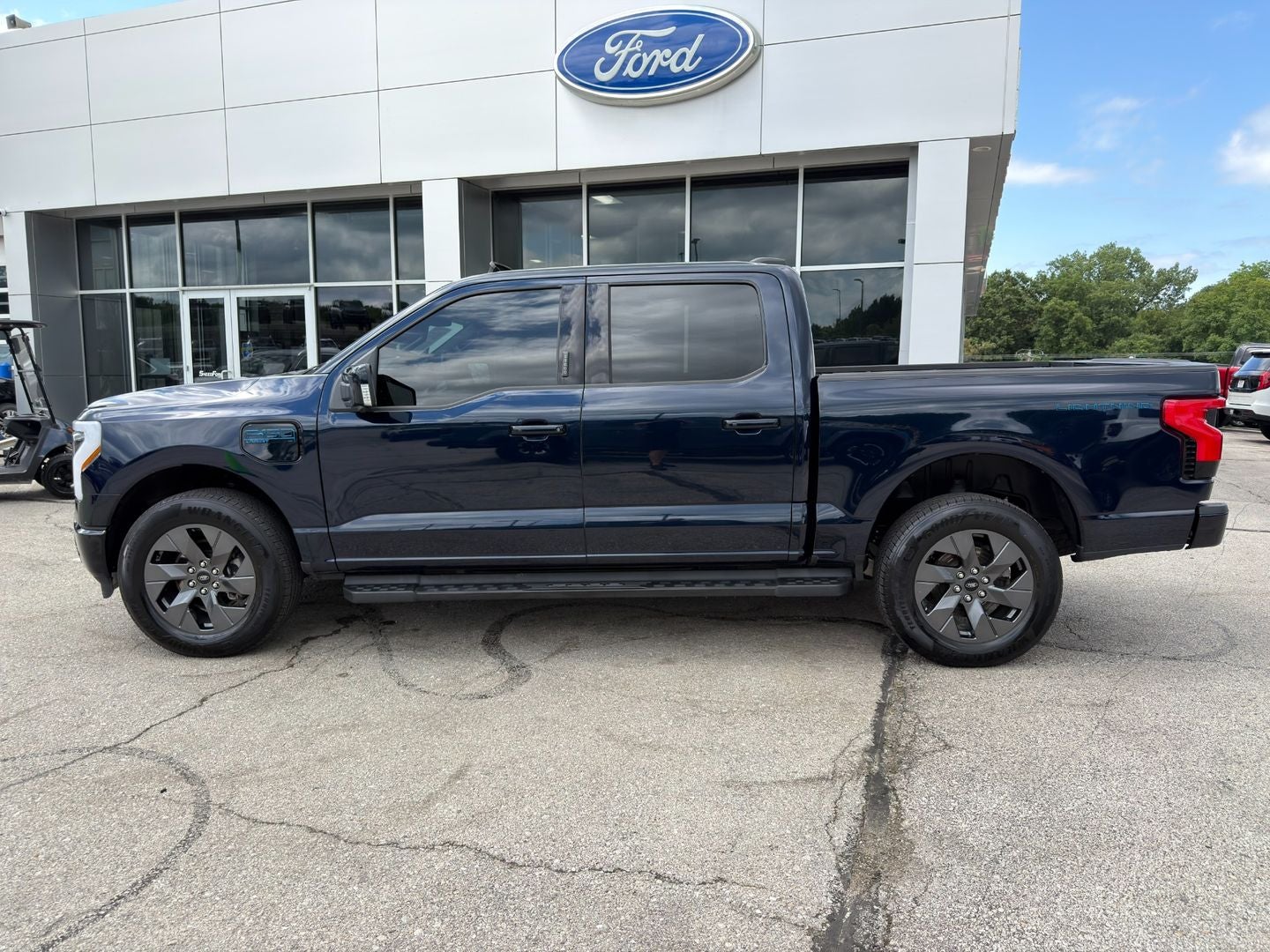 2024 Ford F-150 Lightning LARIAT
