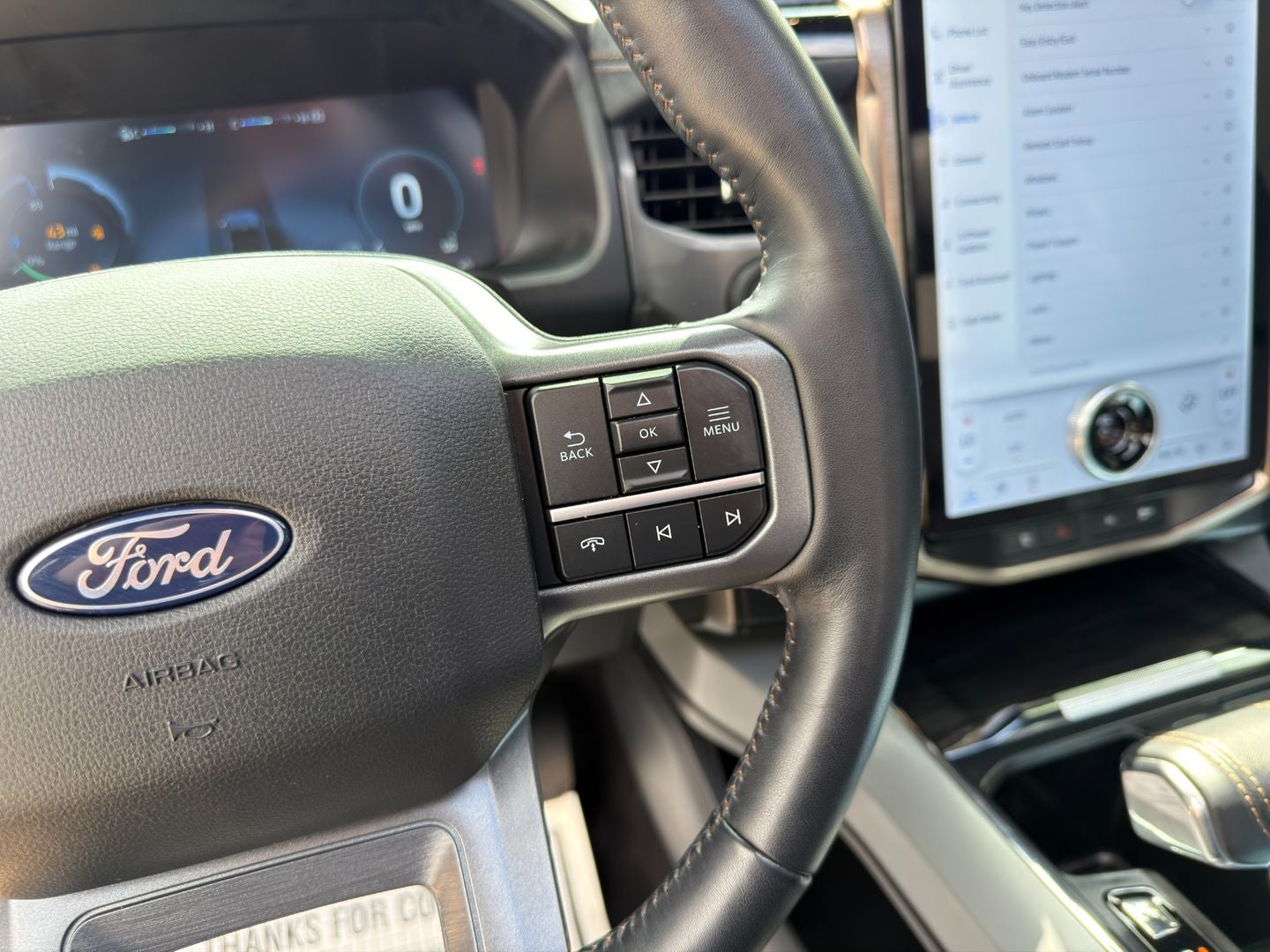 2024 Ford F-150 Lightning LARIAT