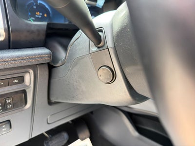 2024 Ford F-150 Lightning LARIAT