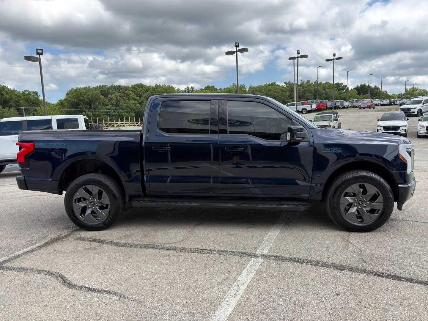 2024 Ford F-150 Lightning LARIAT