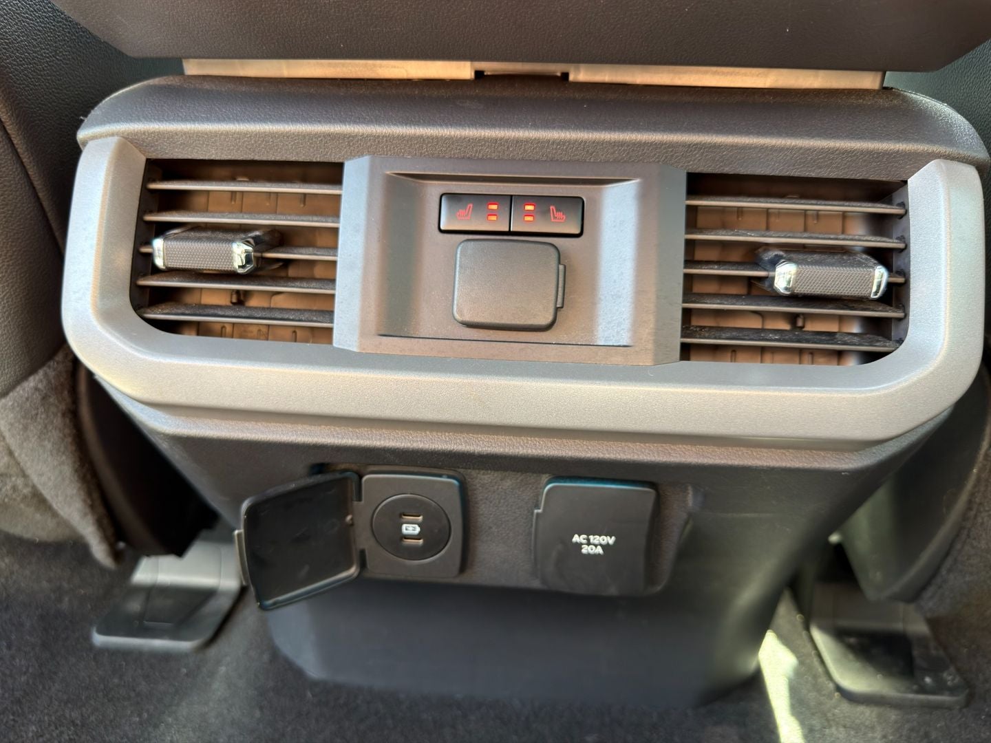 2024 Ford F-150 Lightning LARIAT