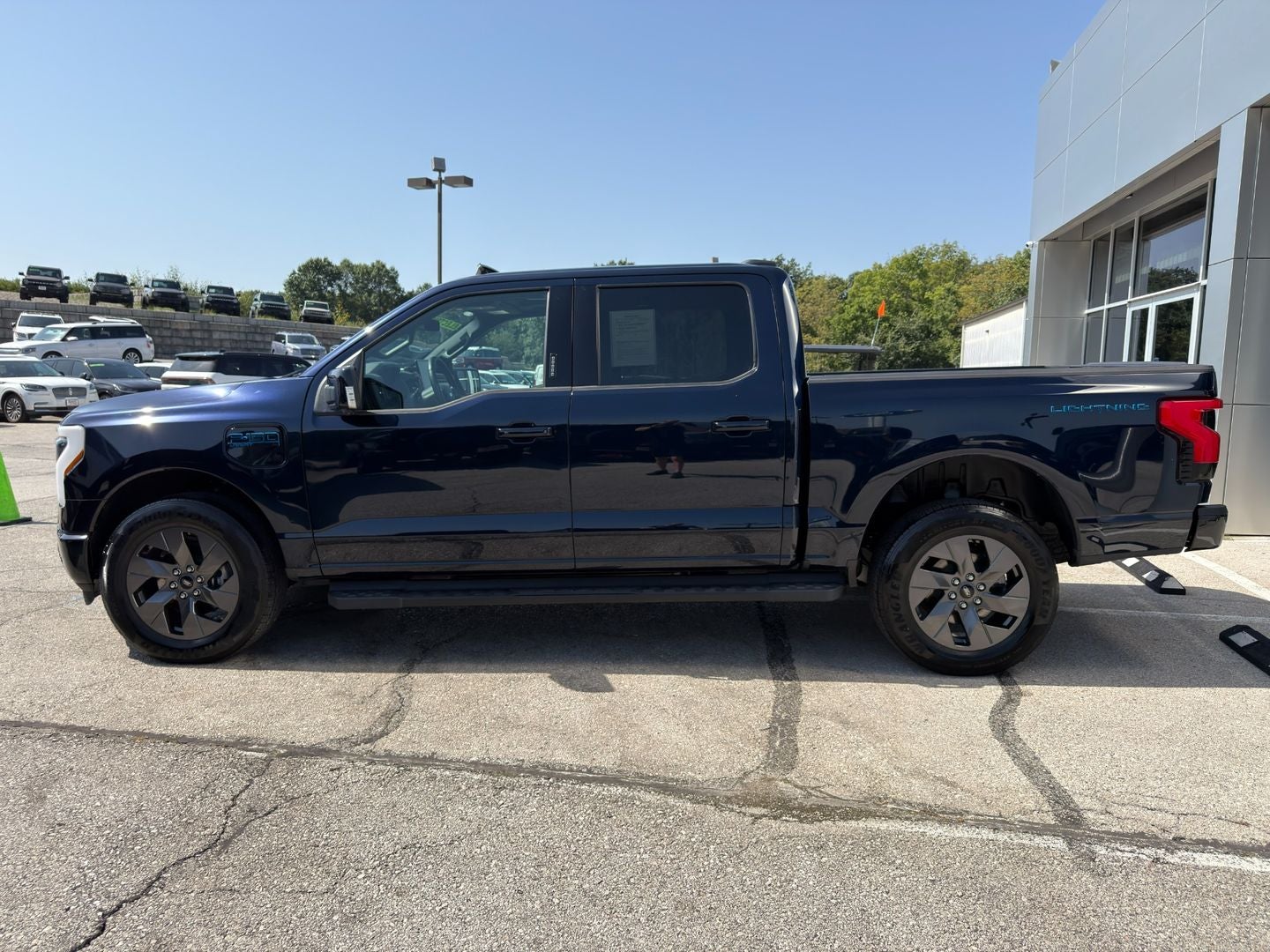2024 Ford F-150 Lightning LARIAT