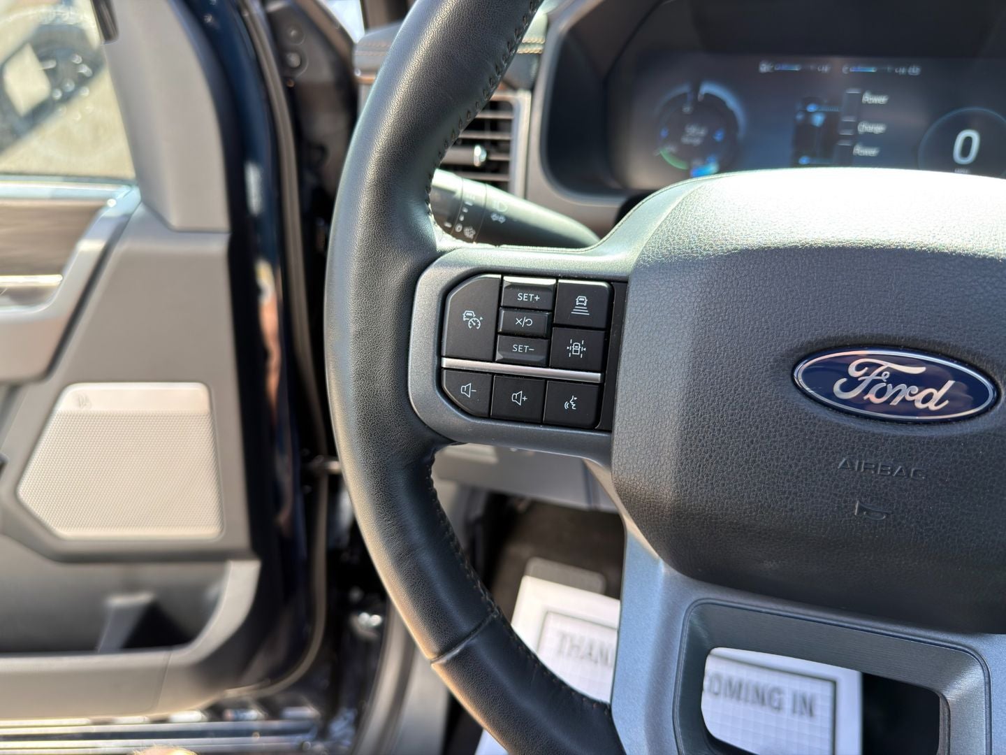 2024 Ford F-150 Lightning LARIAT
