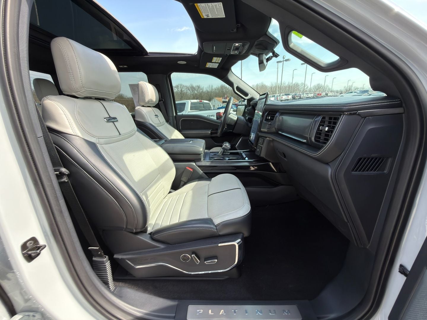 2024 Ford F-150 Lightning Platinum