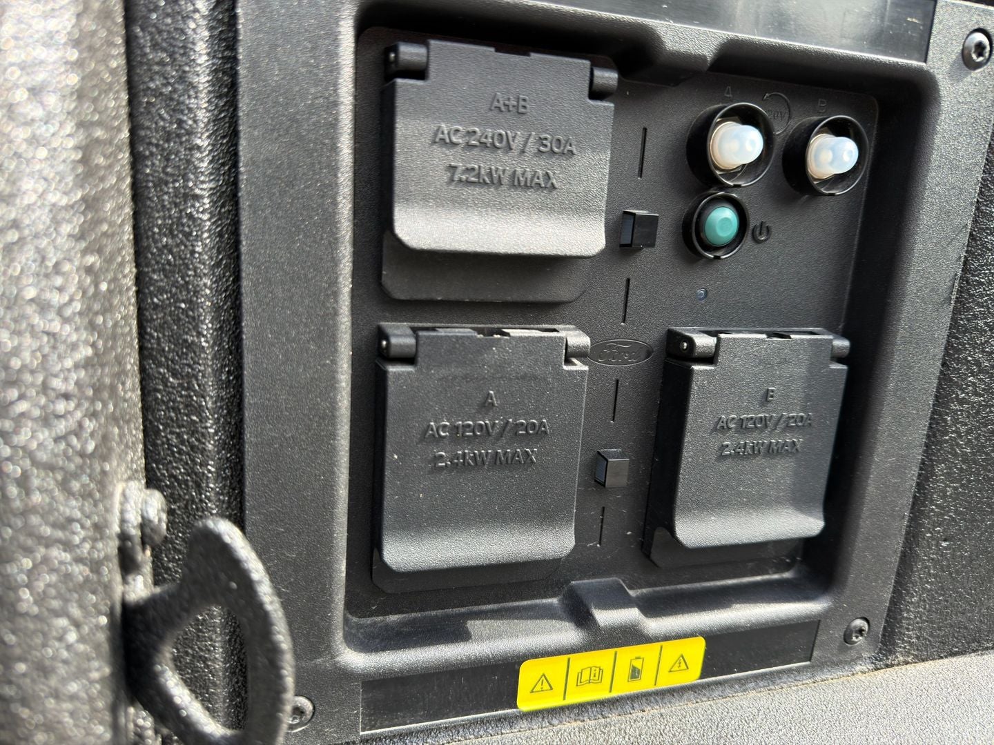 2024 Ford F-150 Lightning Platinum