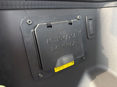 2024 Ford F-150 Lightning Platinum