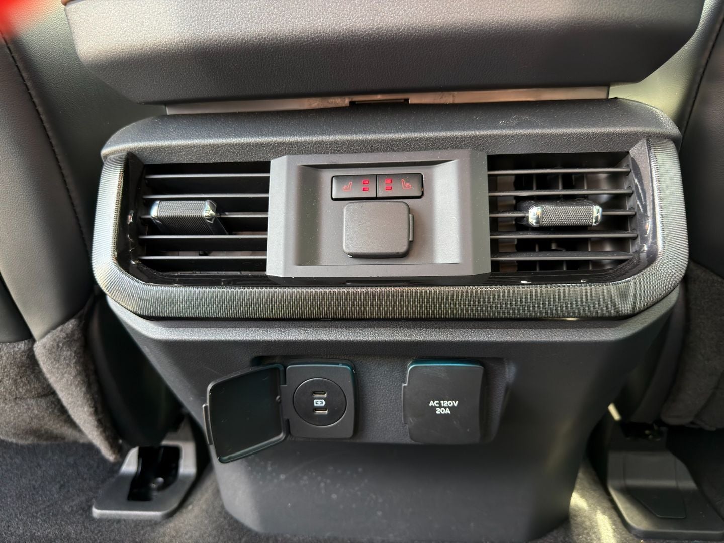 2024 Ford F-150 Lightning Platinum