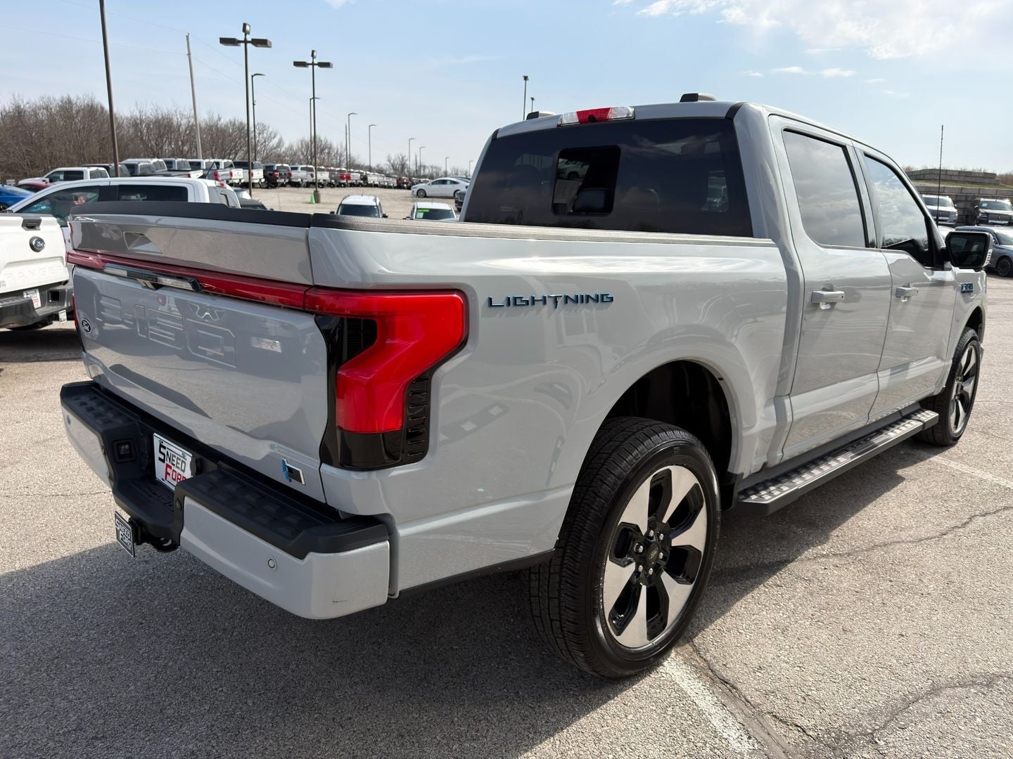 2024 Ford F-150 Lightning Platinum