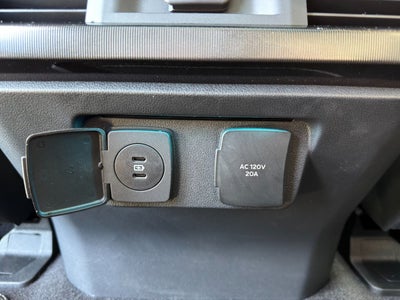 2024 Ford F-150 Lightning Platinum