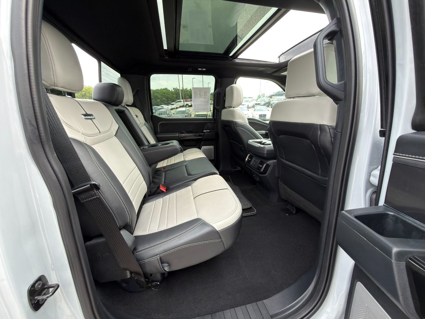 2025 Ford F-150 Lightning Platinum