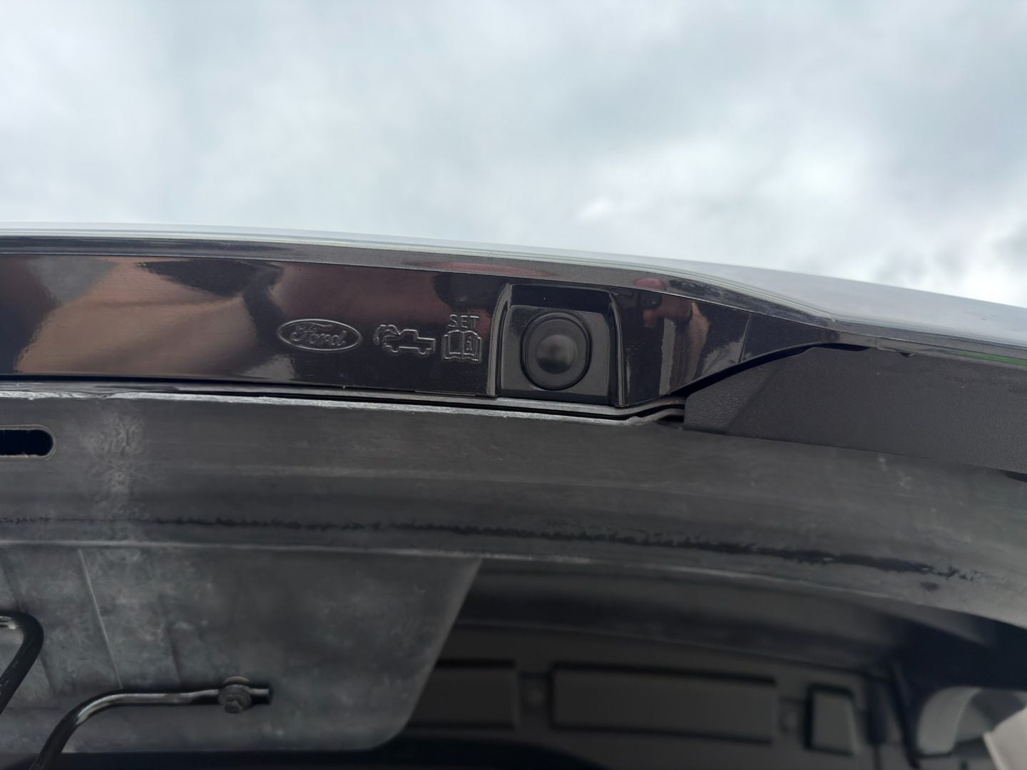 2025 Ford F-150 Lightning Platinum