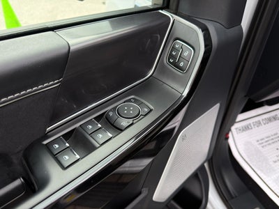 2025 Ford F-150 Lightning Platinum