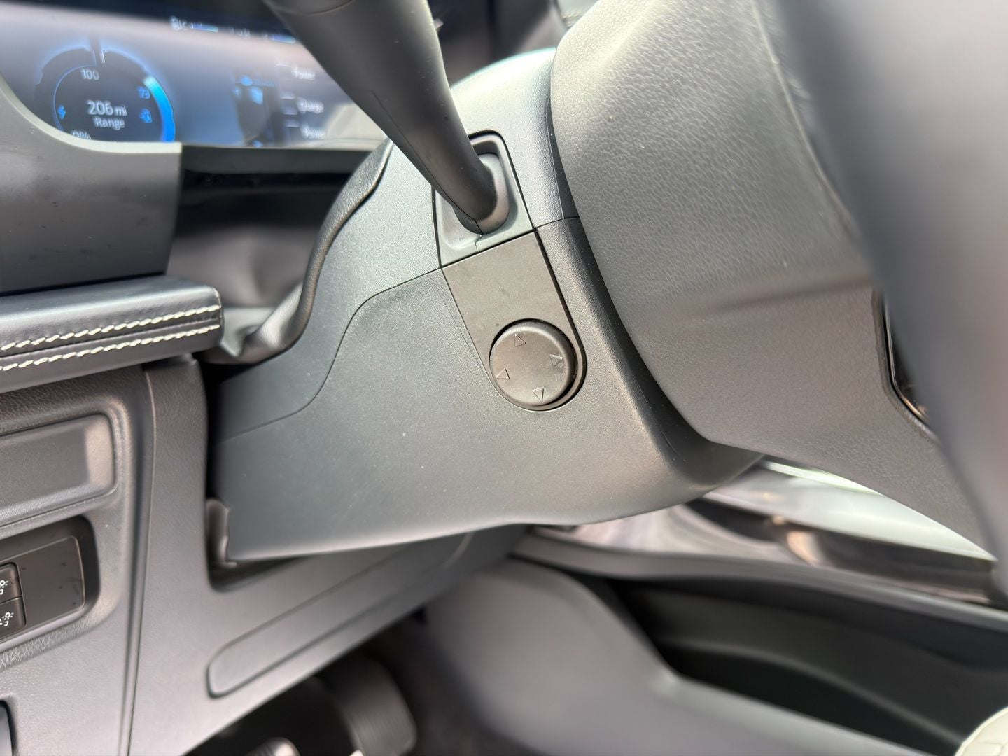 2025 Ford F-150 Lightning Platinum