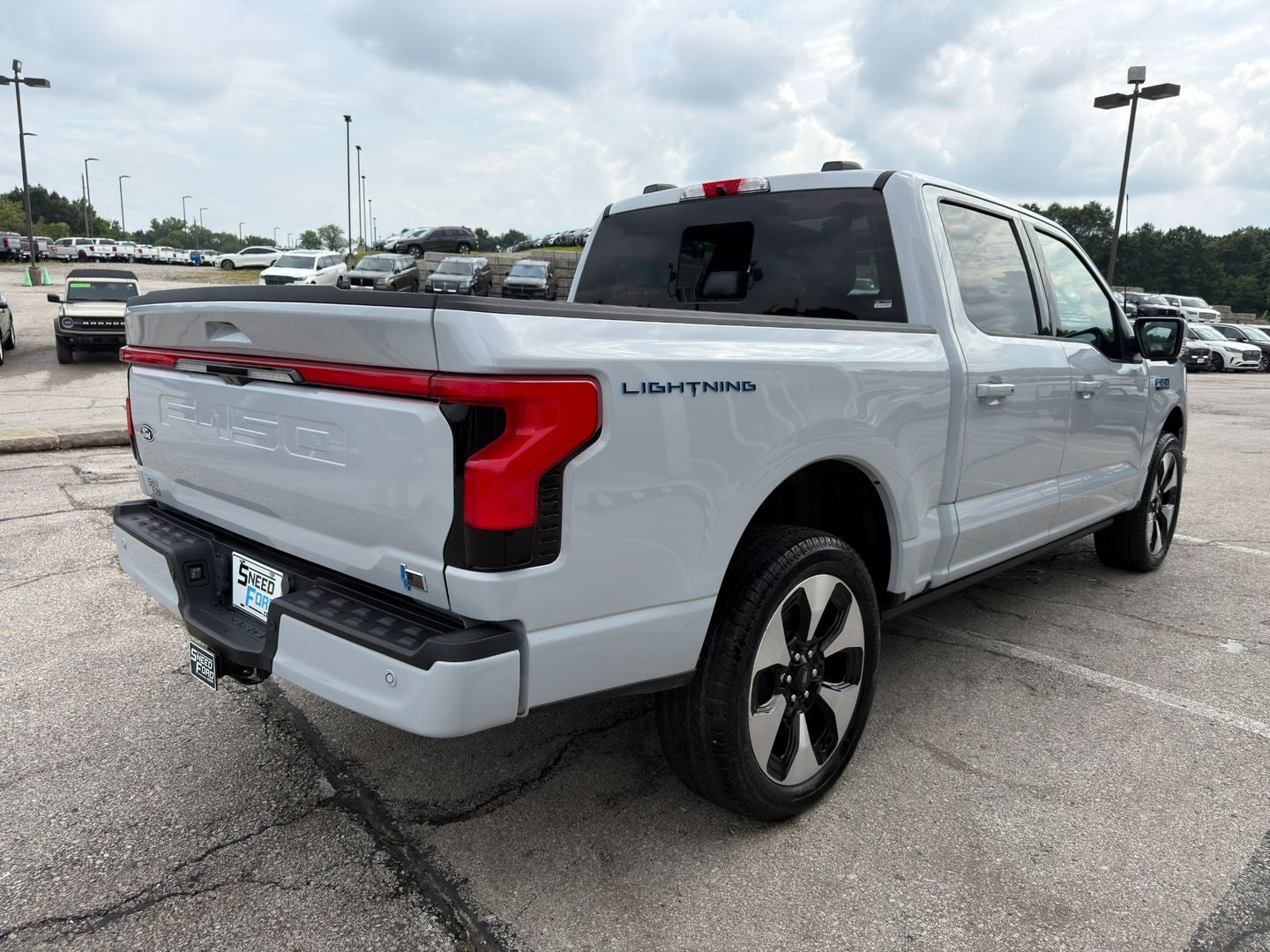 2025 Ford F-150 Lightning Platinum