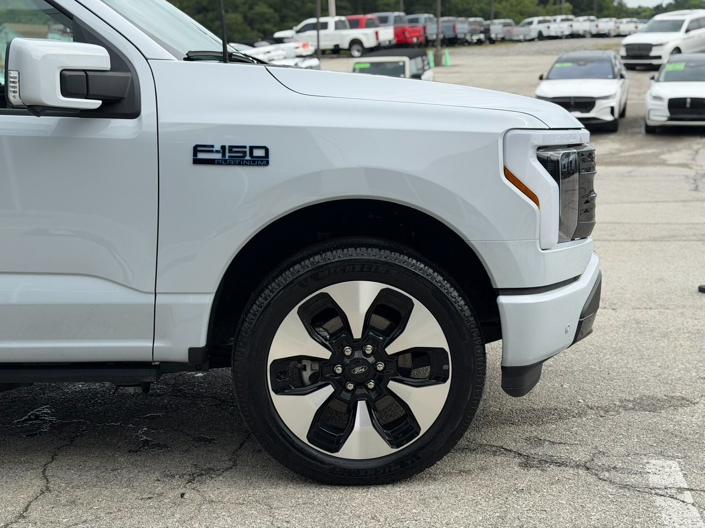 2025 Ford F-150 Lightning Platinum
