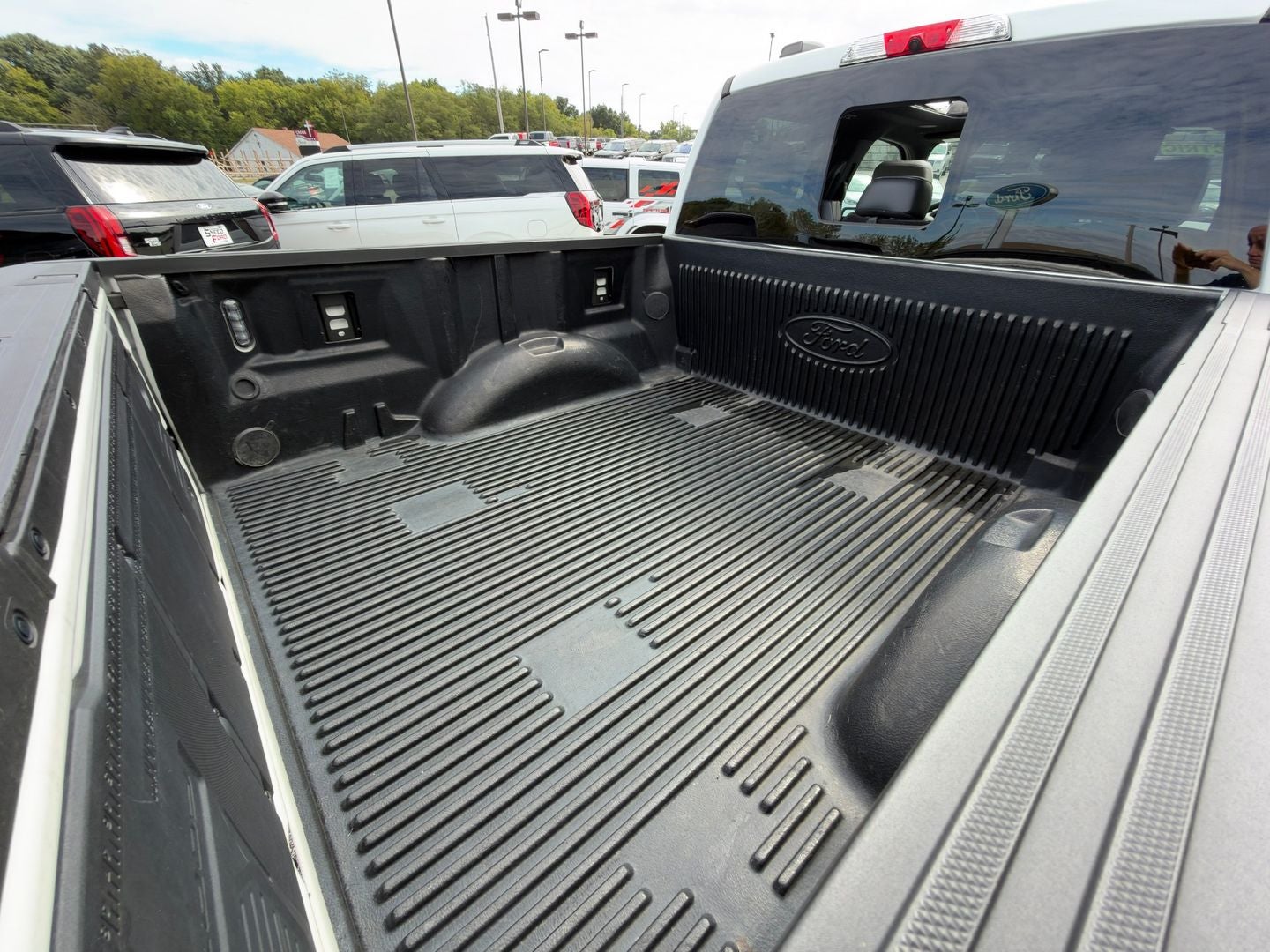 2025 Ford F-150 Lightning Platinum