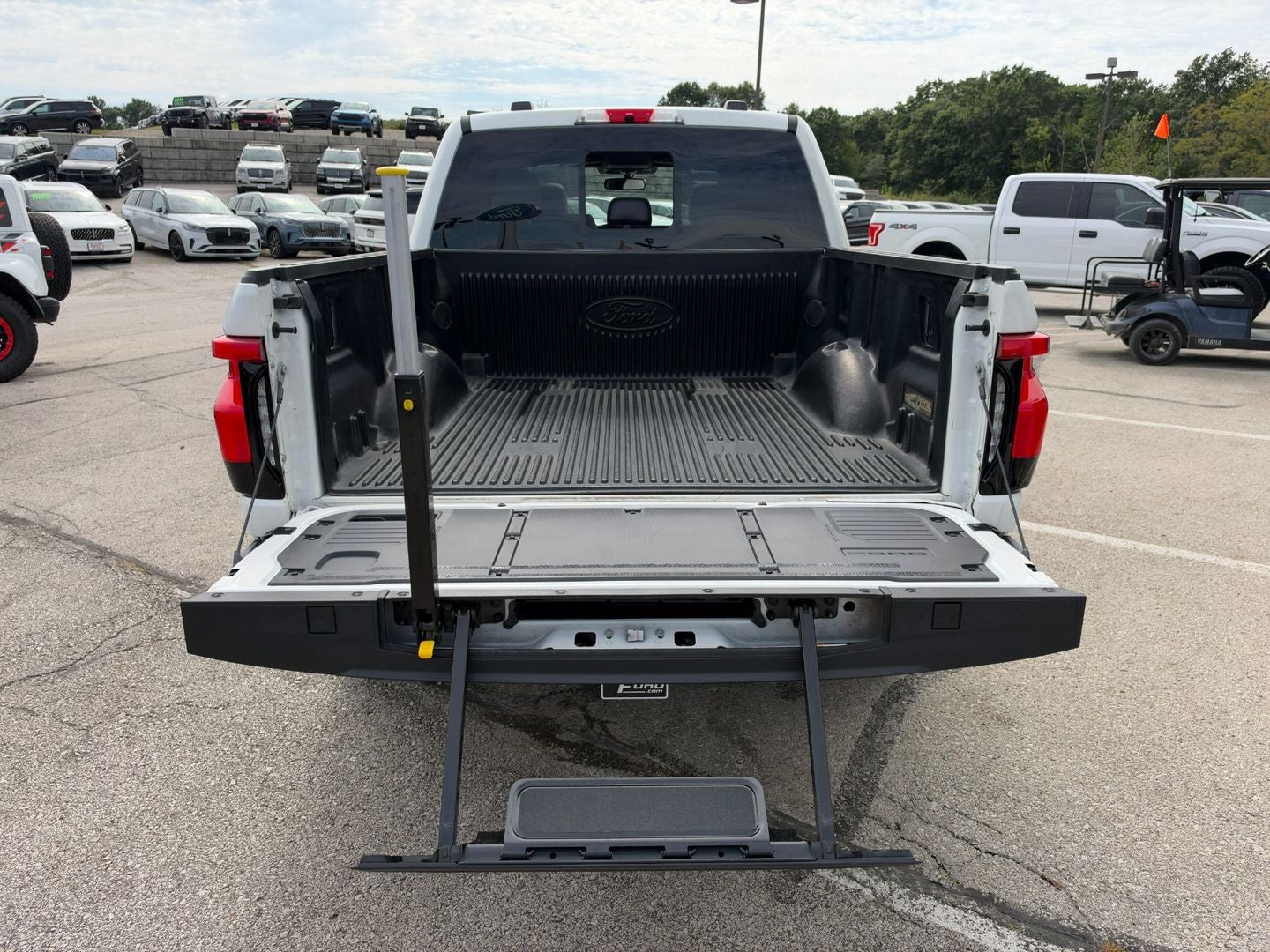 2025 Ford F-150 Lightning Platinum