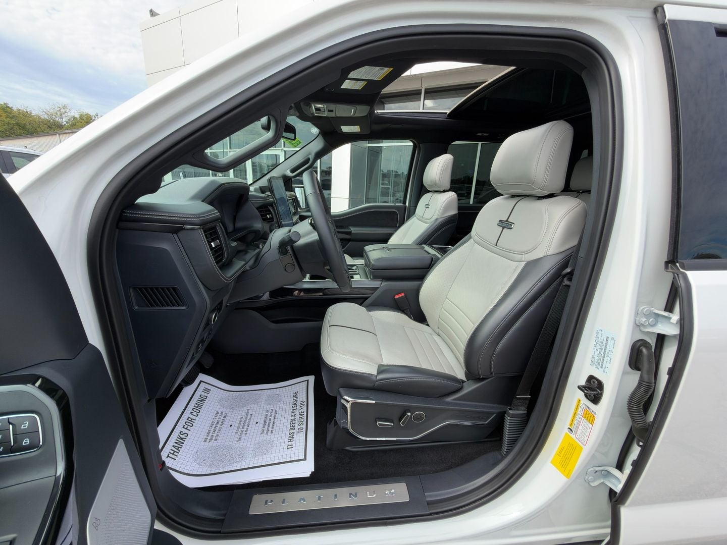 2025 Ford F-150 Lightning Platinum