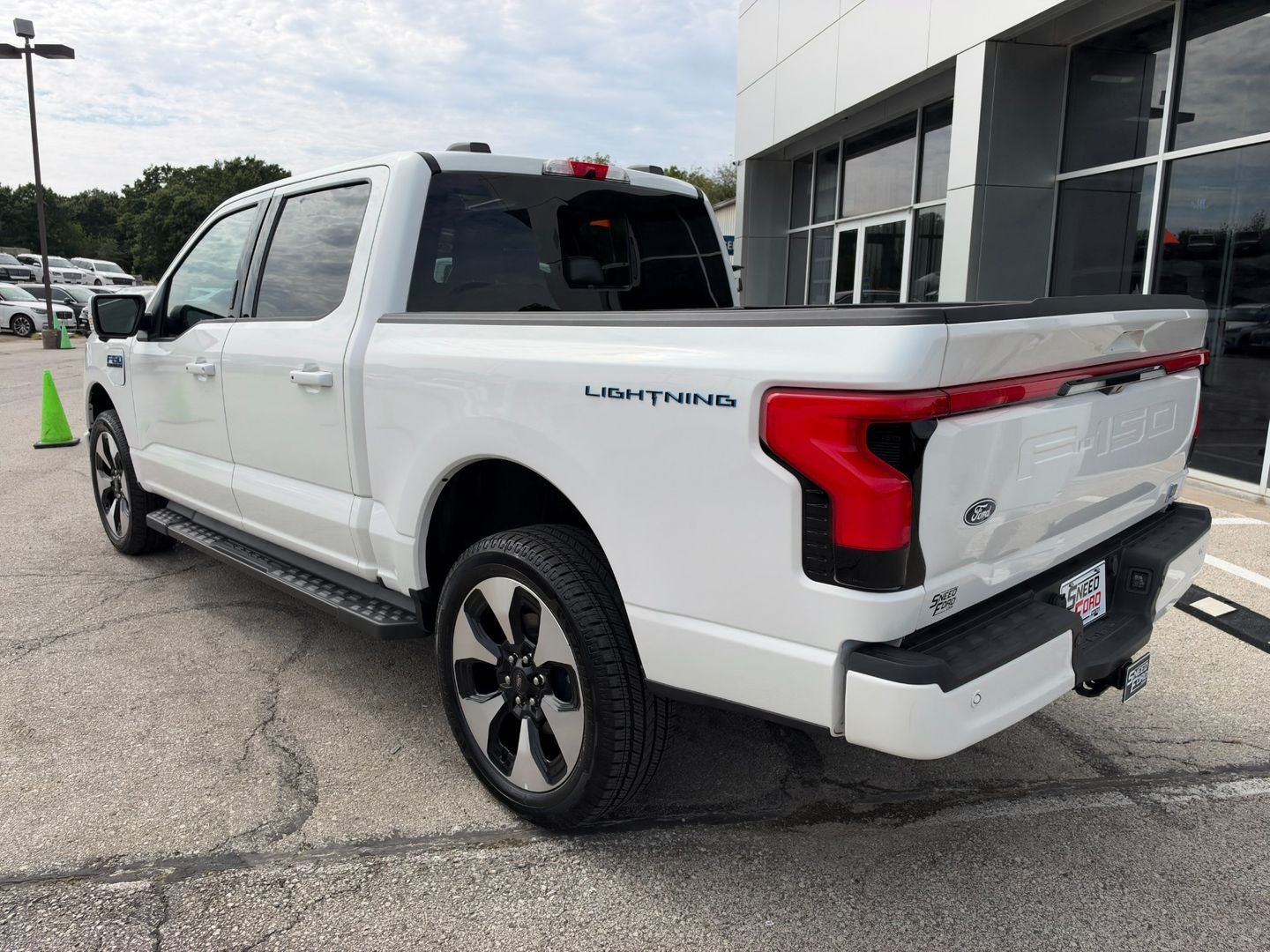 2025 Ford F-150 Lightning Platinum