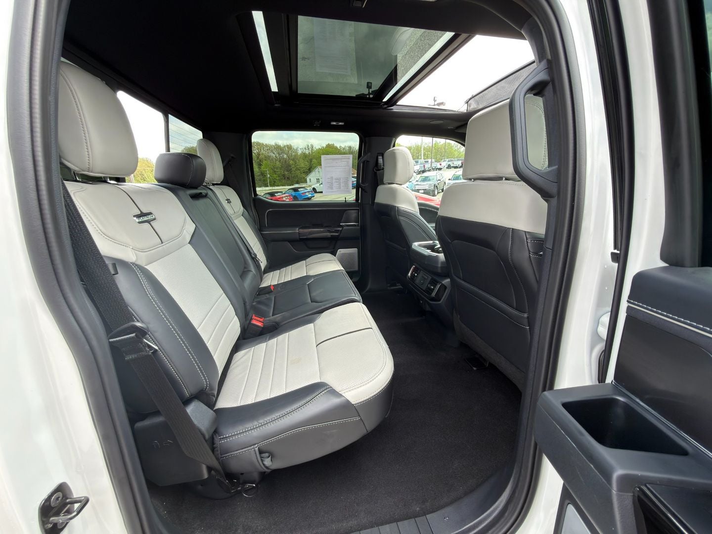 2025 Ford F-150 Lightning Platinum