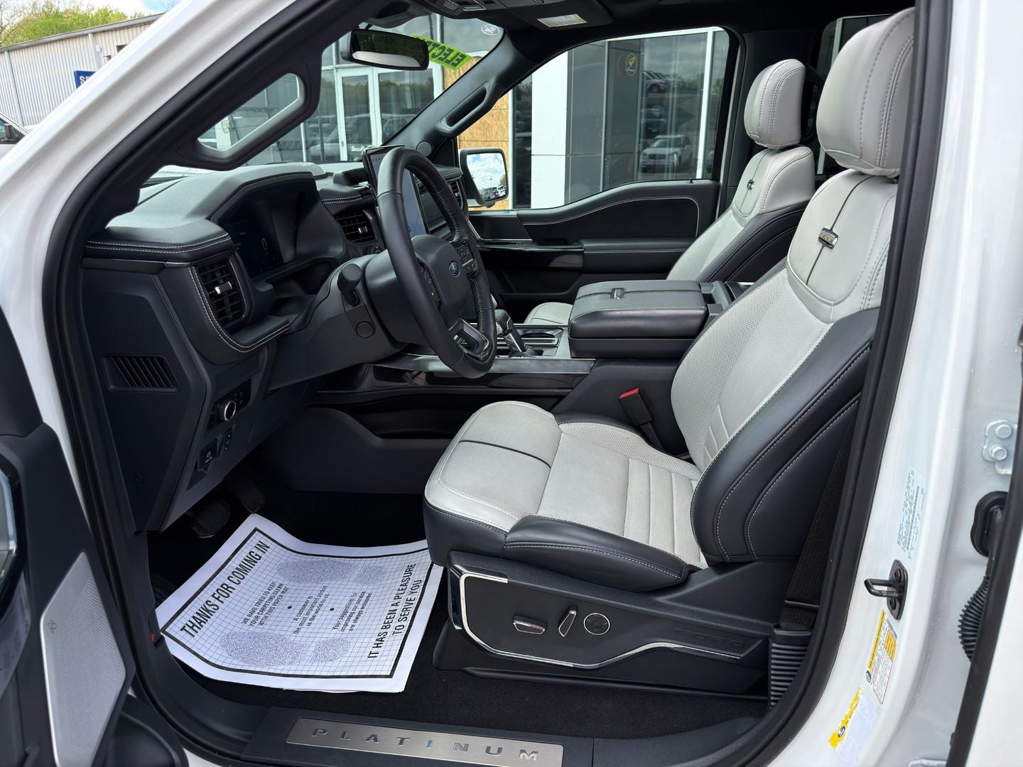 2025 Ford F-150 Lightning Platinum