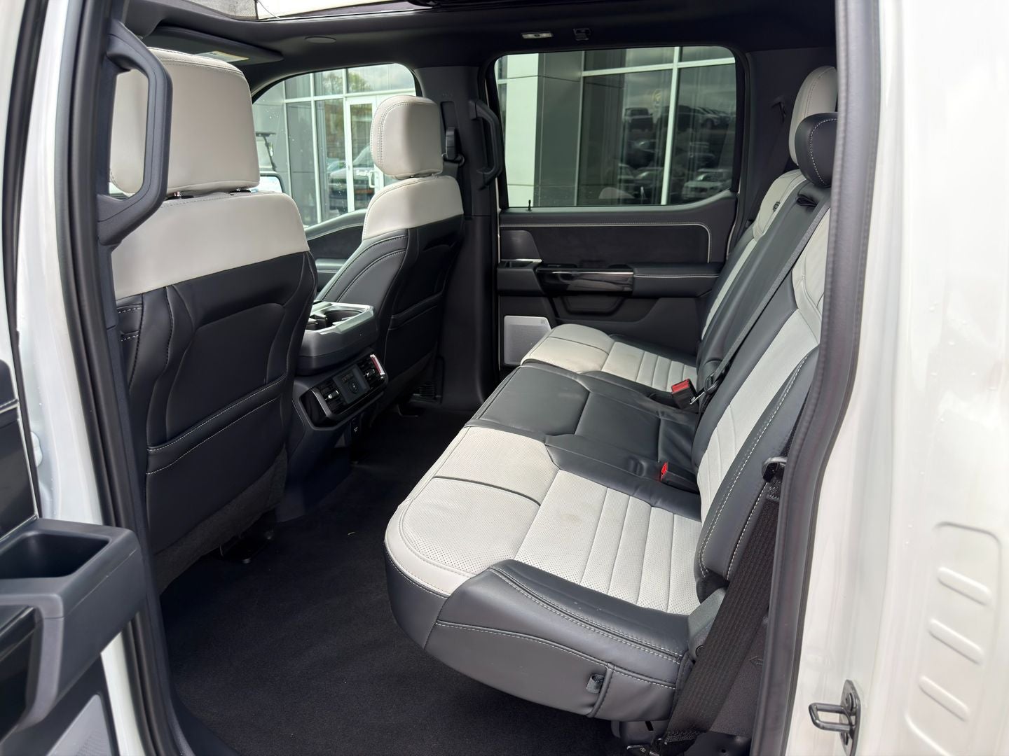 2025 Ford F-150 Lightning Platinum