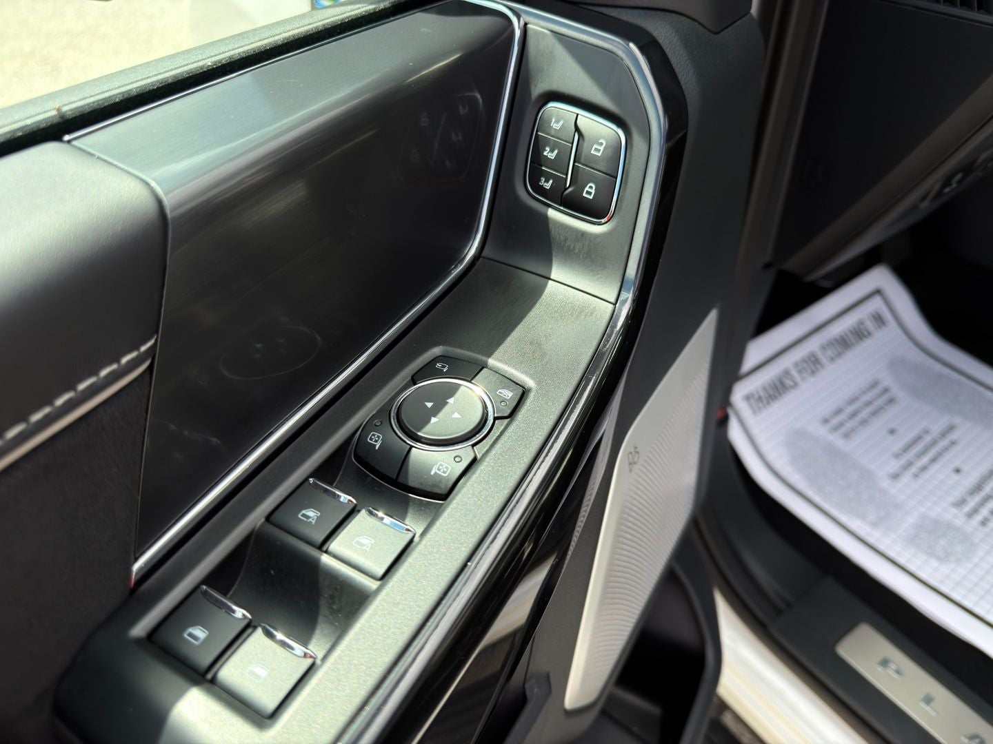 2025 Ford F-150 Lightning Platinum