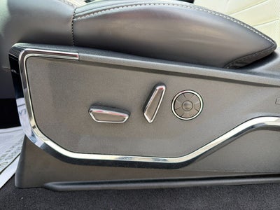 2025 Ford F-150 Lightning Platinum