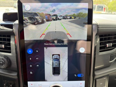 2025 Ford F-150 Lightning Platinum