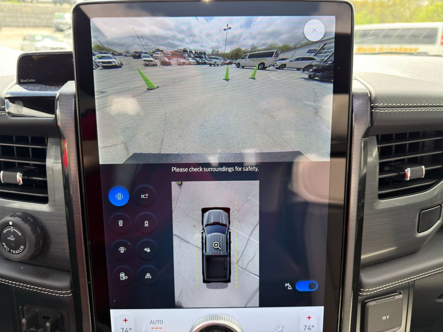 2025 Ford F-150 Lightning Platinum