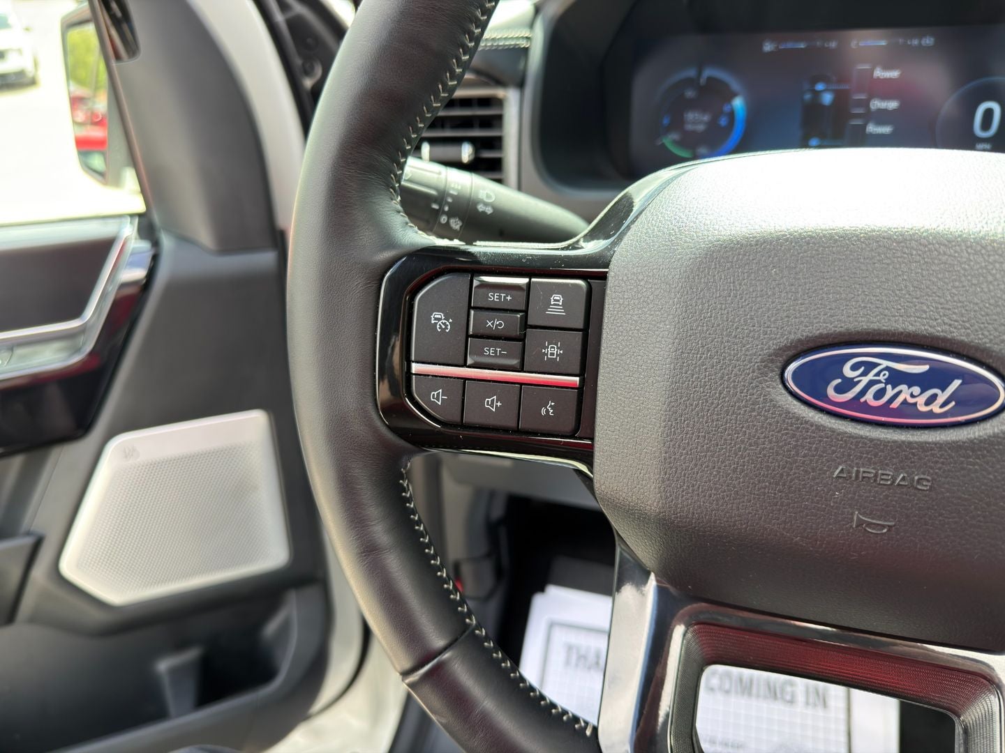 2025 Ford F-150 Lightning Platinum