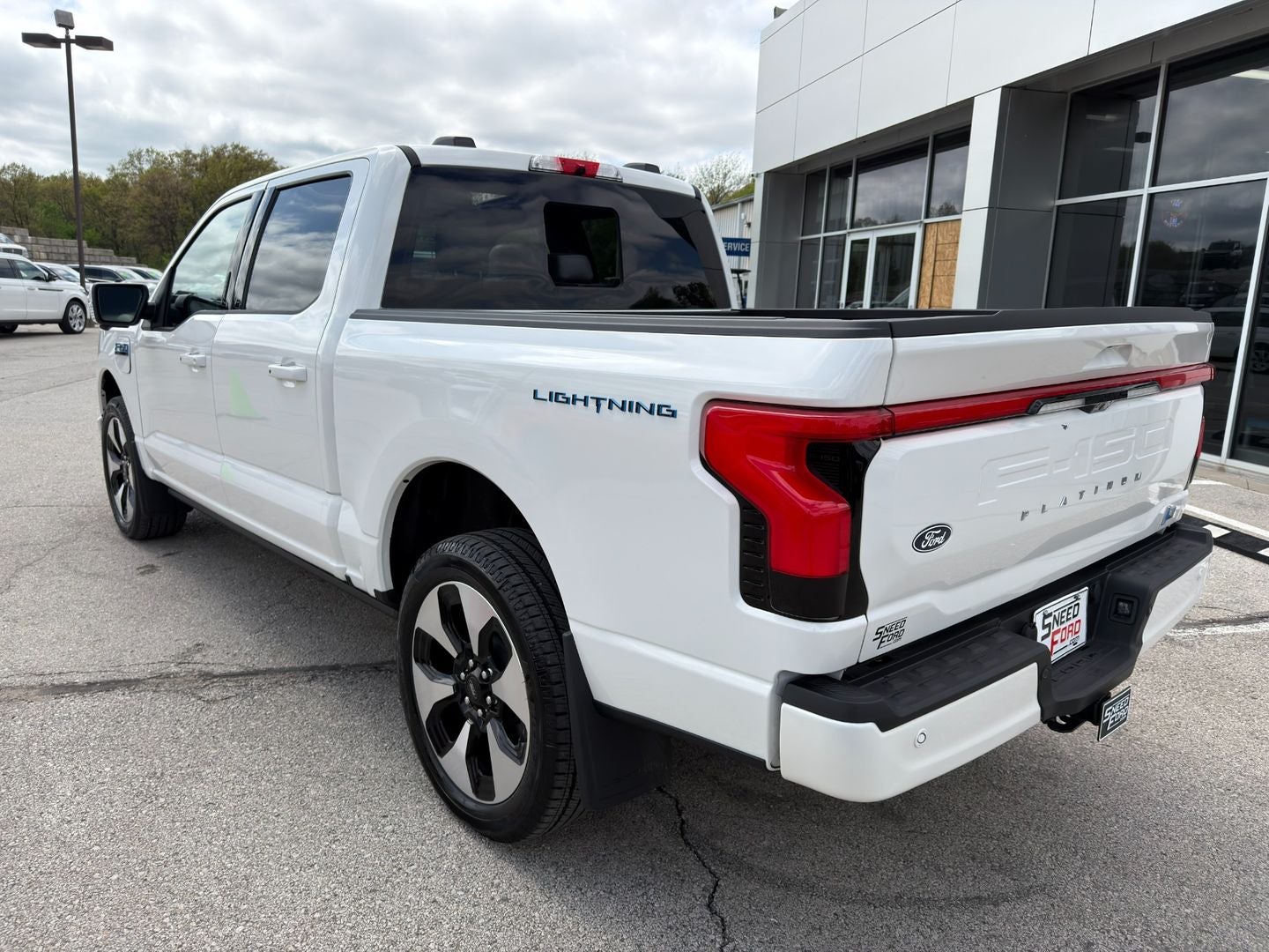 2025 Ford F-150 Lightning Platinum