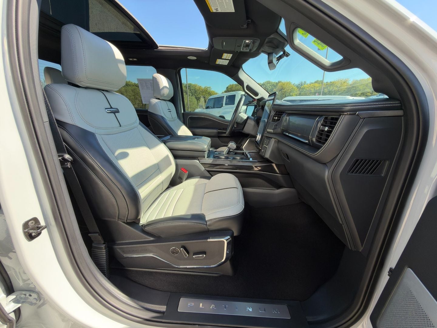 2024 Ford F-150 Lightning Platinum