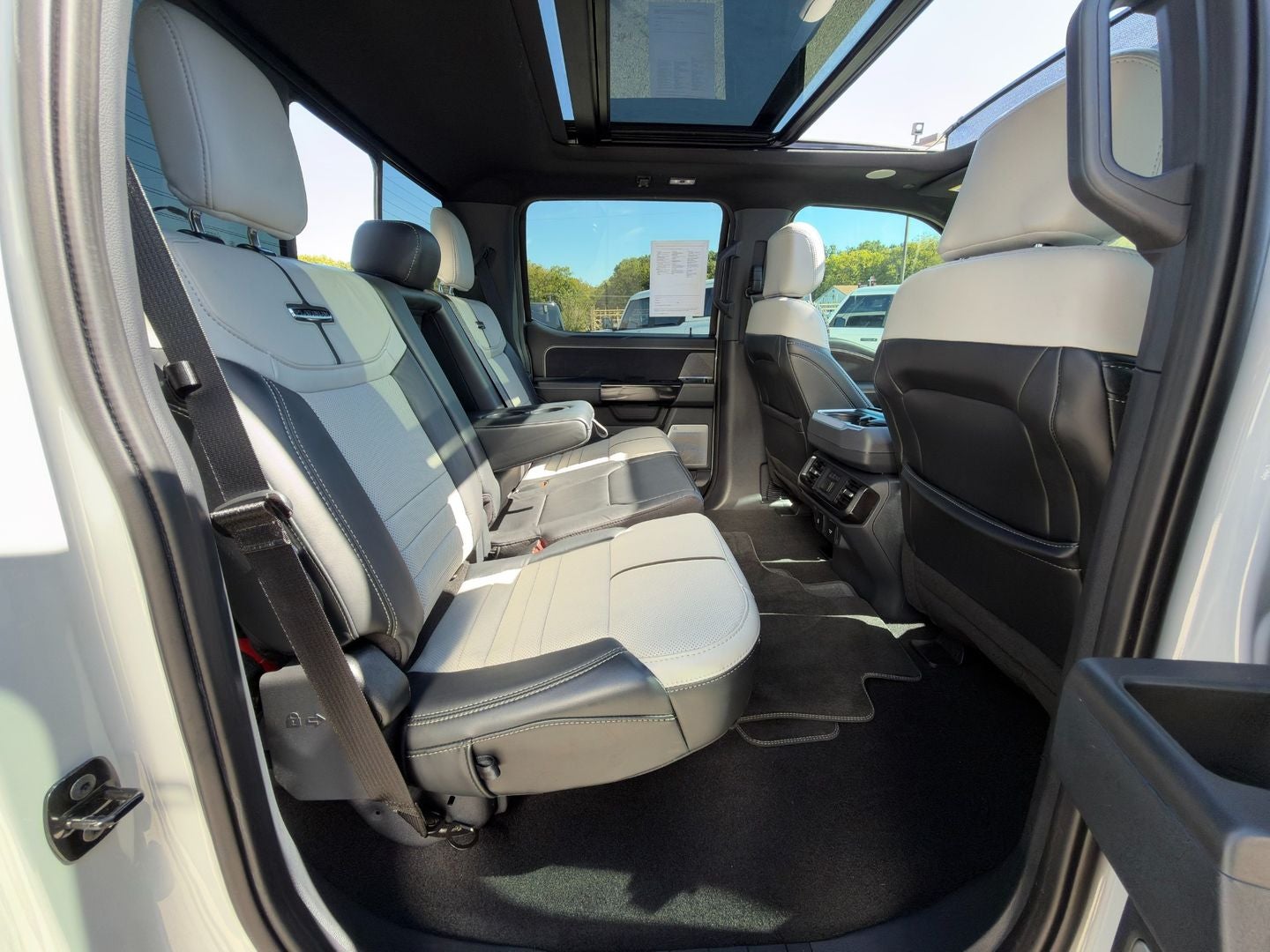 2024 Ford F-150 Lightning Platinum