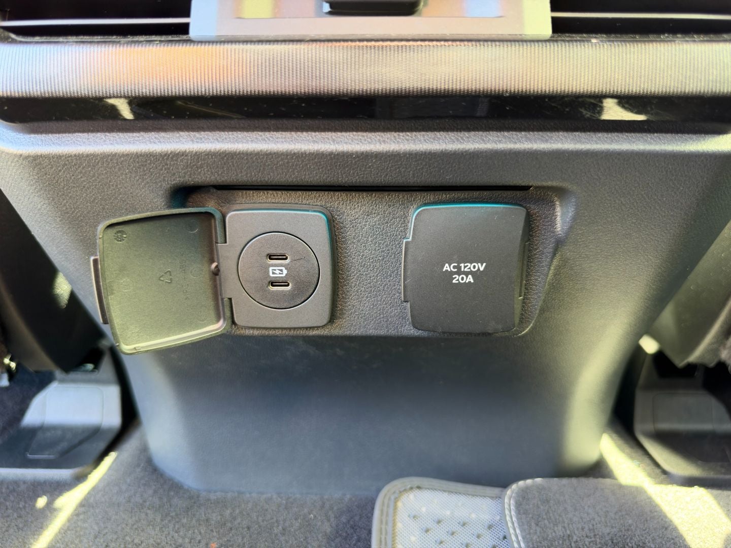 2024 Ford F-150 Lightning Platinum