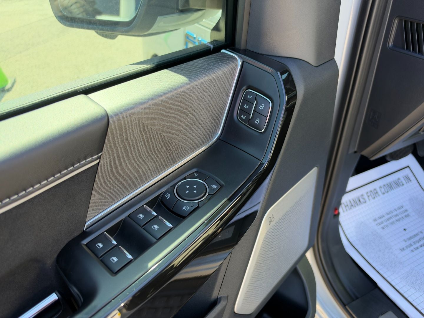 2024 Ford F-150 Lightning Platinum
