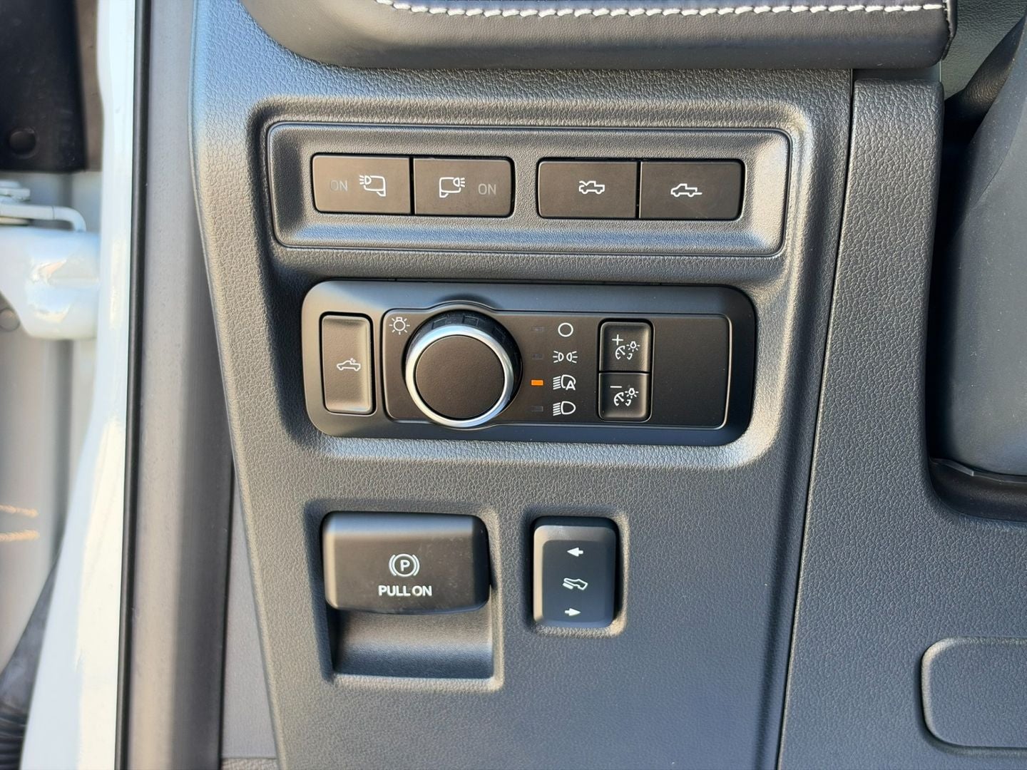 2024 Ford F-150 Lightning Platinum
