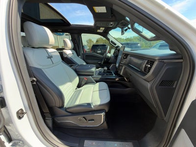 2025 Ford F-150 Lightning Platinum