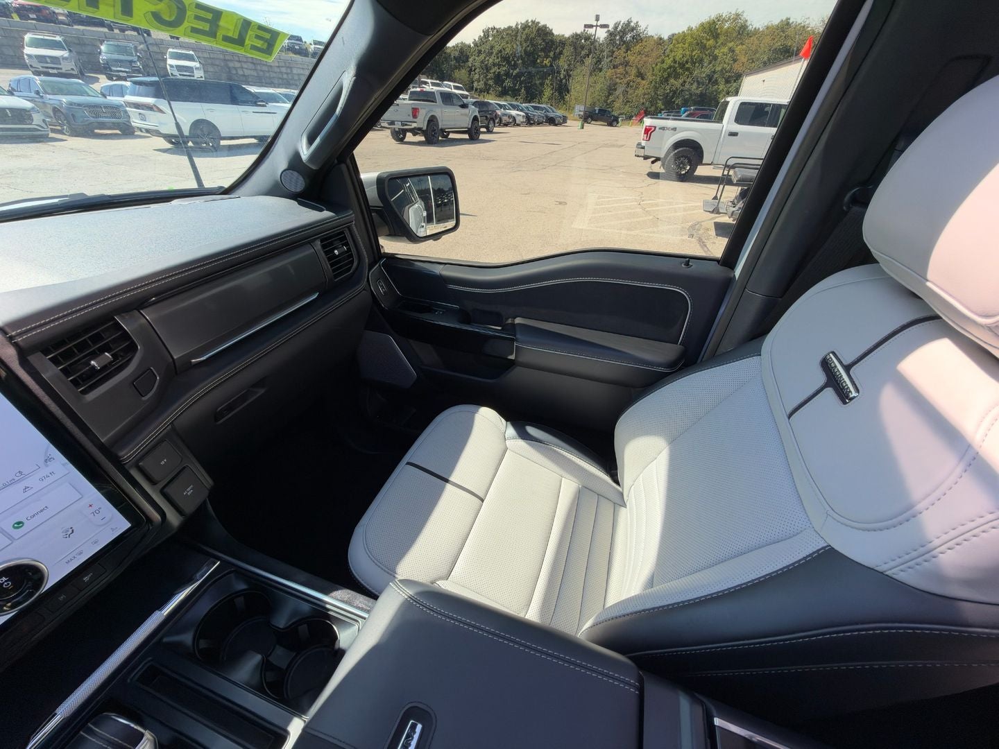 2025 Ford F-150 Lightning Platinum