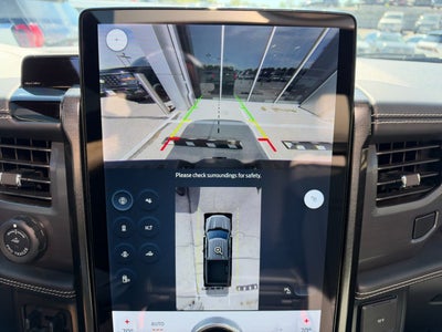 2025 Ford F-150 Lightning Platinum