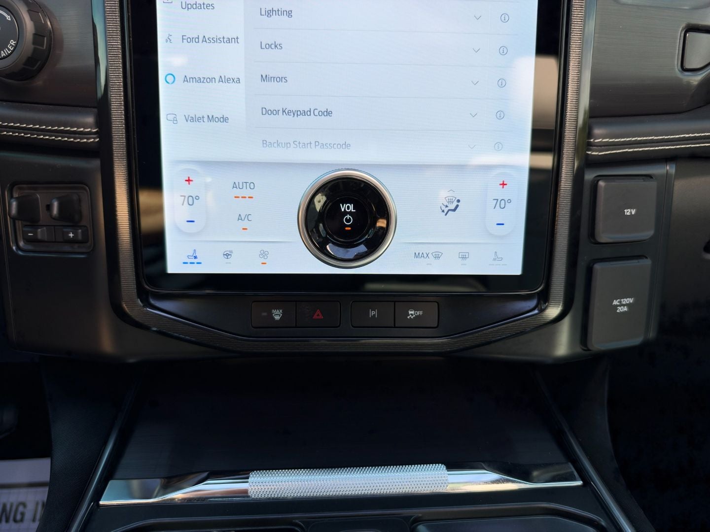 2025 Ford F-150 Lightning Platinum