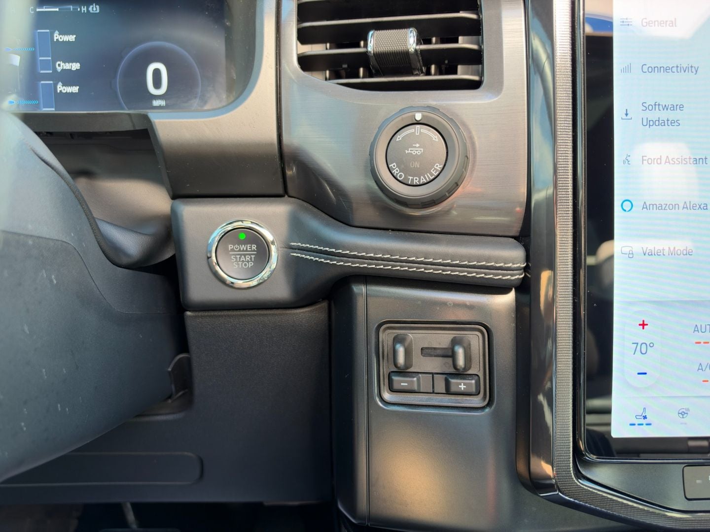 2025 Ford F-150 Lightning Platinum