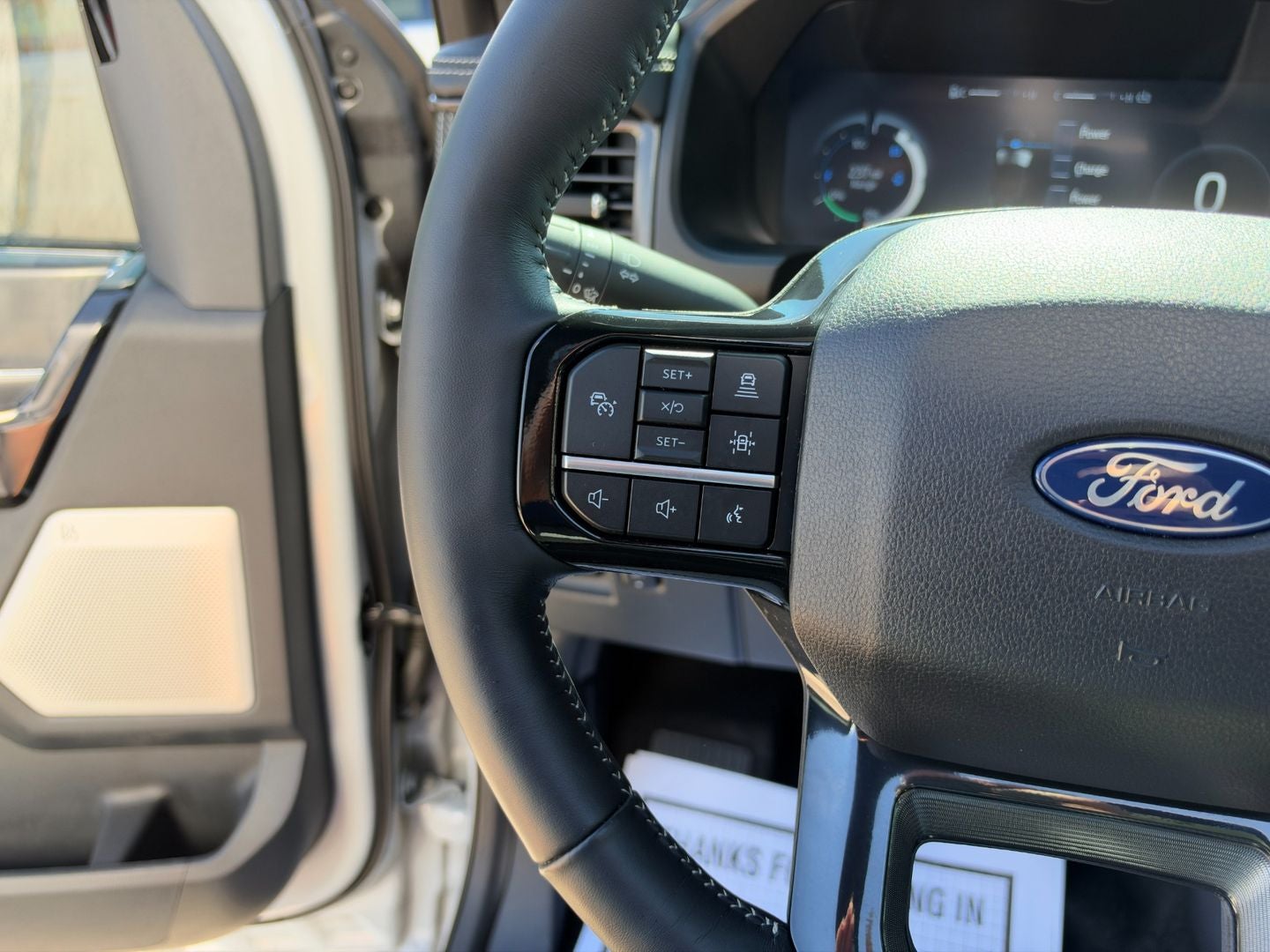 2025 Ford F-150 Lightning Platinum