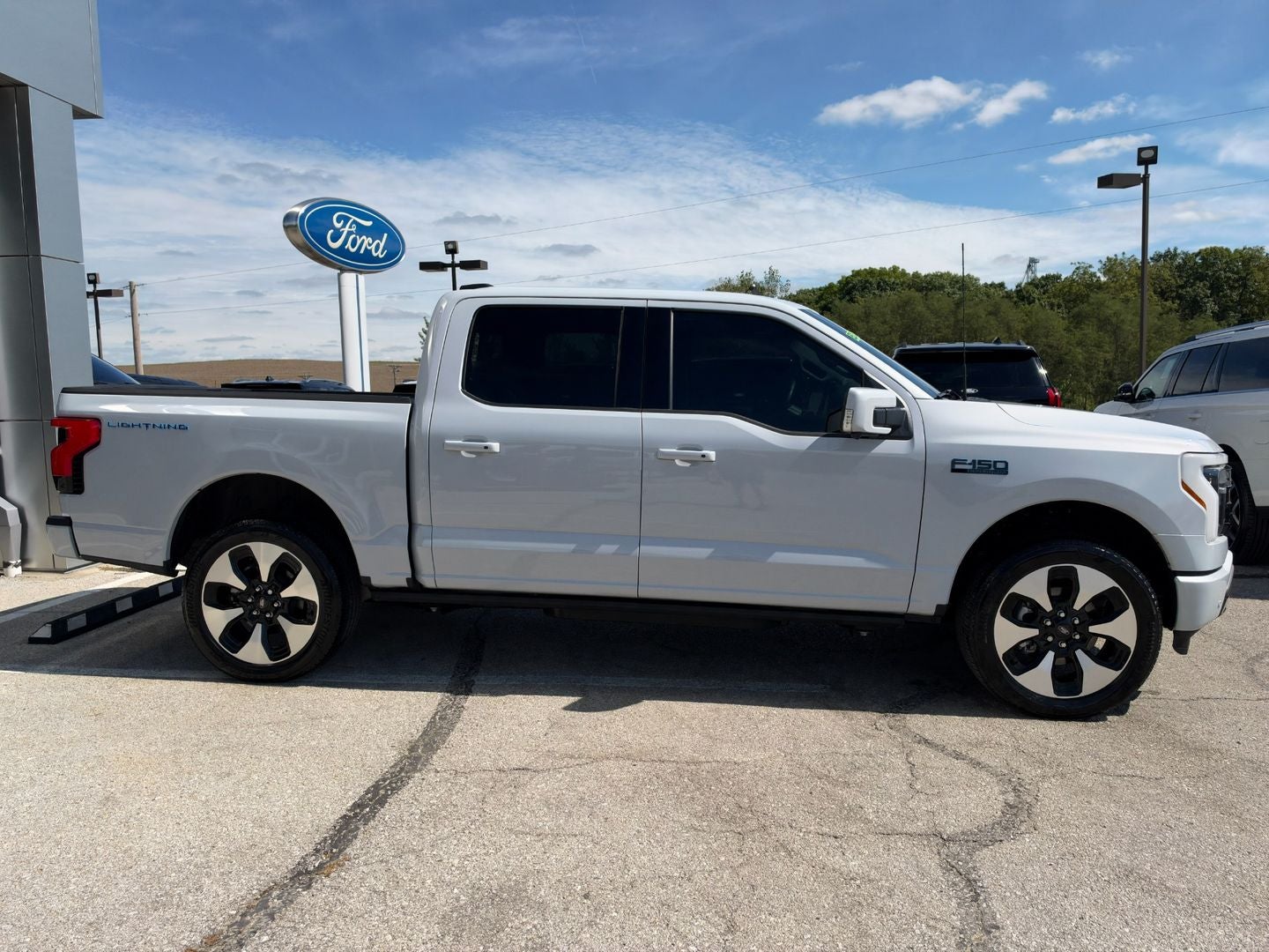 2025 Ford F-150 Lightning Platinum